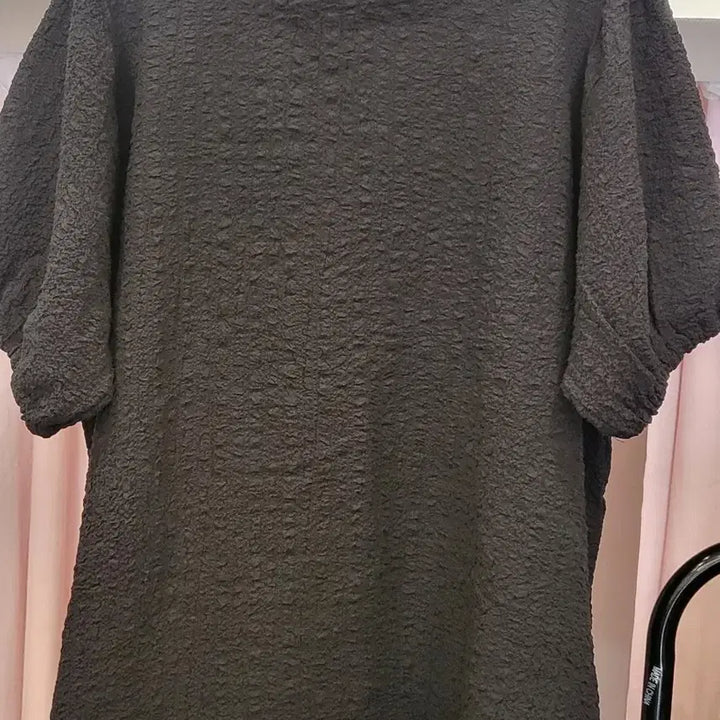 [SOLD OUT] 바이유 텍스쳐 반팔 블랙