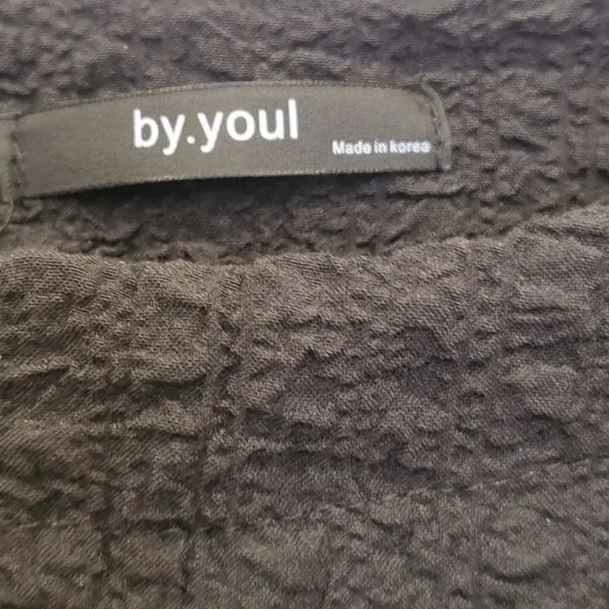 [SOLD OUT] 바이유 텍스쳐 반팔 블랙