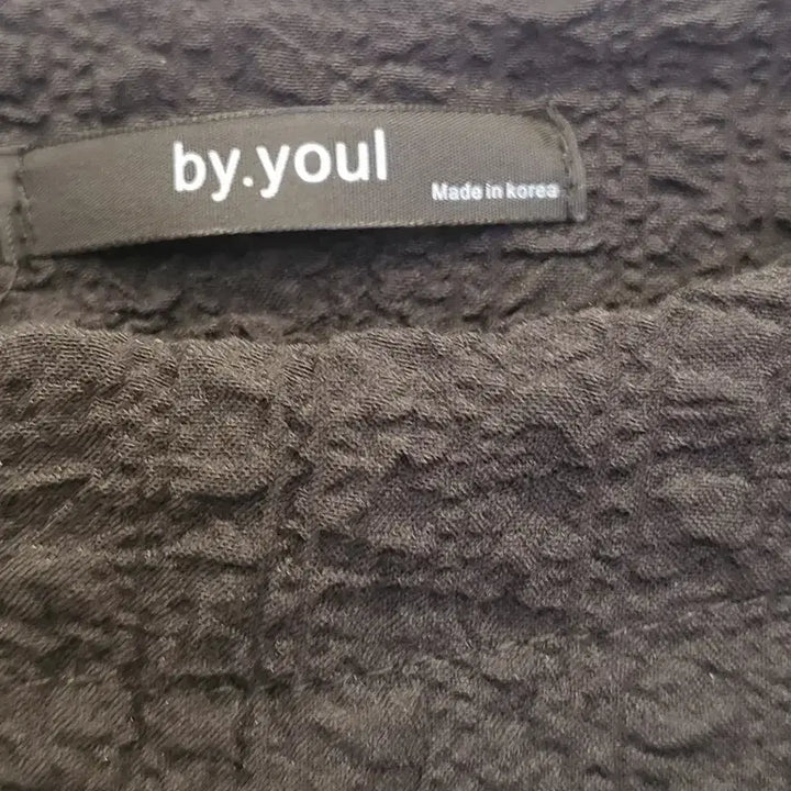 [SOLD OUT] 바이유 텍스쳐 반팔 블랙
