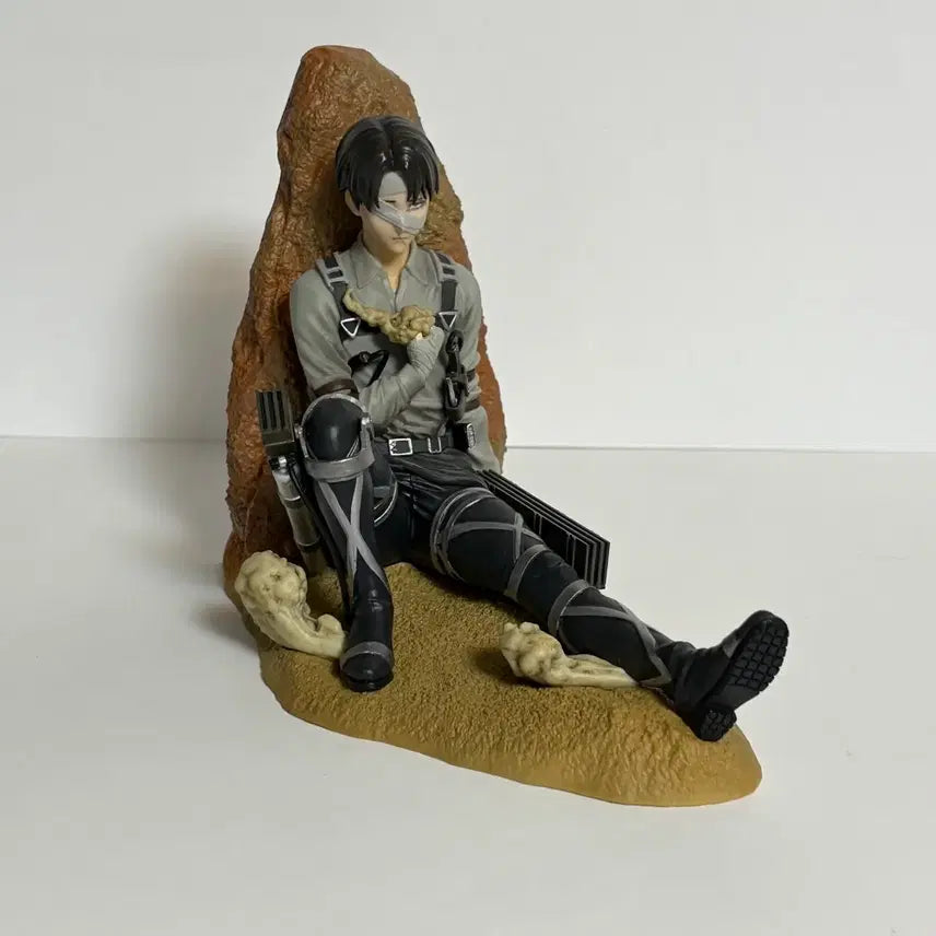 [BUNJANG] Attack on Titan Levi Ackerman Ichiban Kuji Figure / 진격의거인 진격거 리바이 병장님 피규어c상 제일복권 이치방쿠지