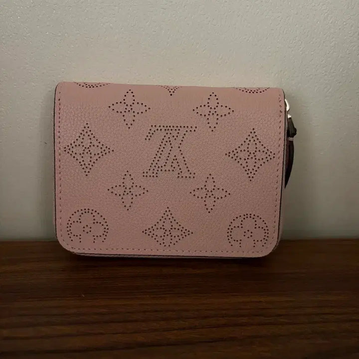[BUNJANG] Louis Vuitton Monogram Punching Leather Women&