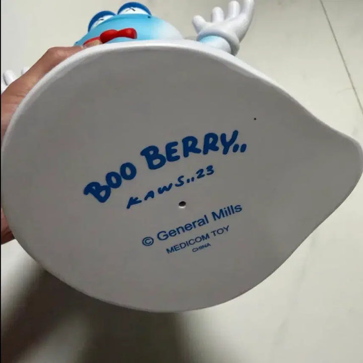 [BUNJANG] KAWS Companion "See-Saw" Figure / 카우스 시리얼 몬스터 부 베리 피규어