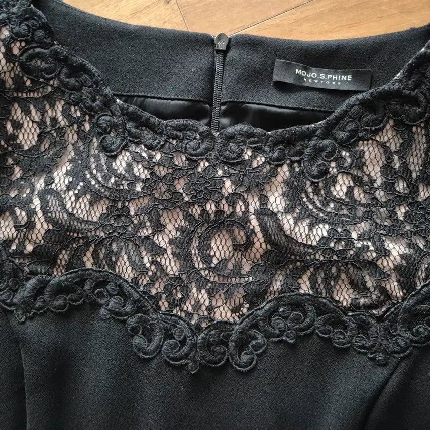 [BUNJANG] MOJO.S.PHINE Black Lace Embellished Midi Dress / 모조에스핀 블랙 레이스장식 원피스