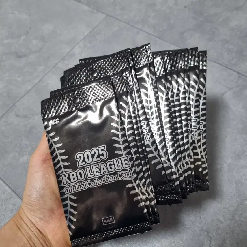 [BUNJANG] 2025 KBO Official Collection Cards 18 Pack Bundle / 2025 KBO리그 공식 컬렉션 카드 18팩 일괄 팝니다