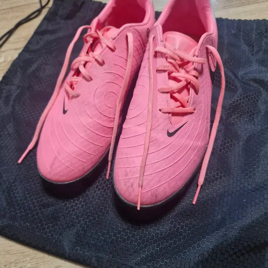[BUNJANG] Nike Phantom GX TF Futsal Shoes Pink Size 265 / 나이키 팬텀 GX TF 풋살화 핑크 265