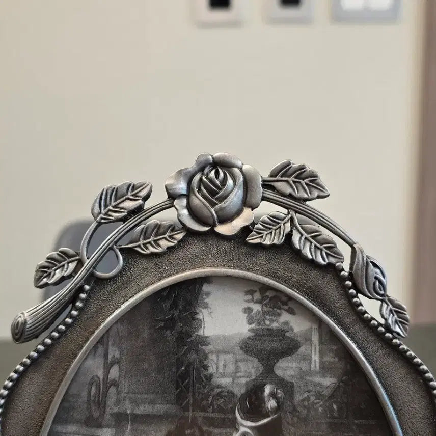 [BUNJANG] Antique Pewter Rose Frame / 앤틱 주석 로즈 액자