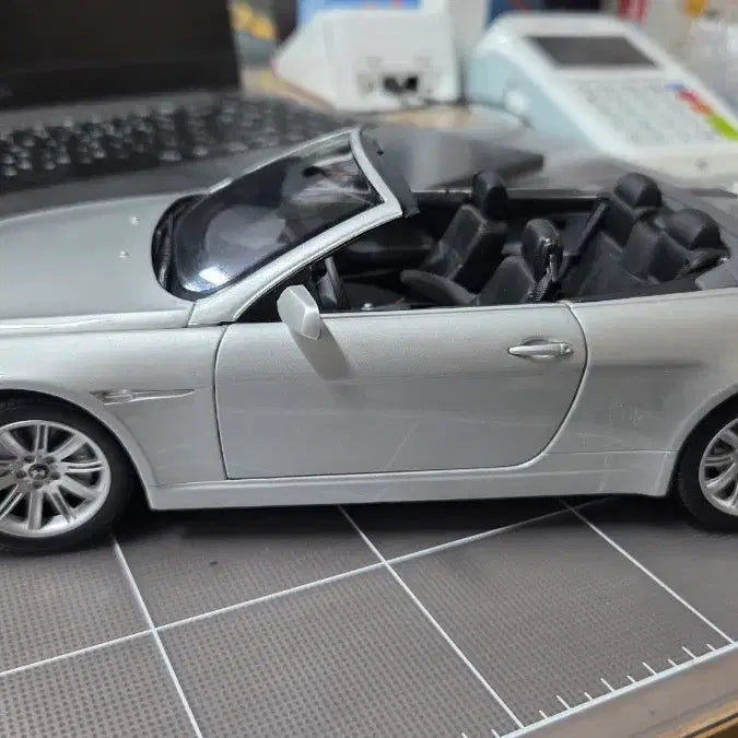 [BUNJANG] Kyosho BMW 645Ci 1:18 Scale Diecast Model Car / 1:18 다이캐스트 교쇼bmw645ci