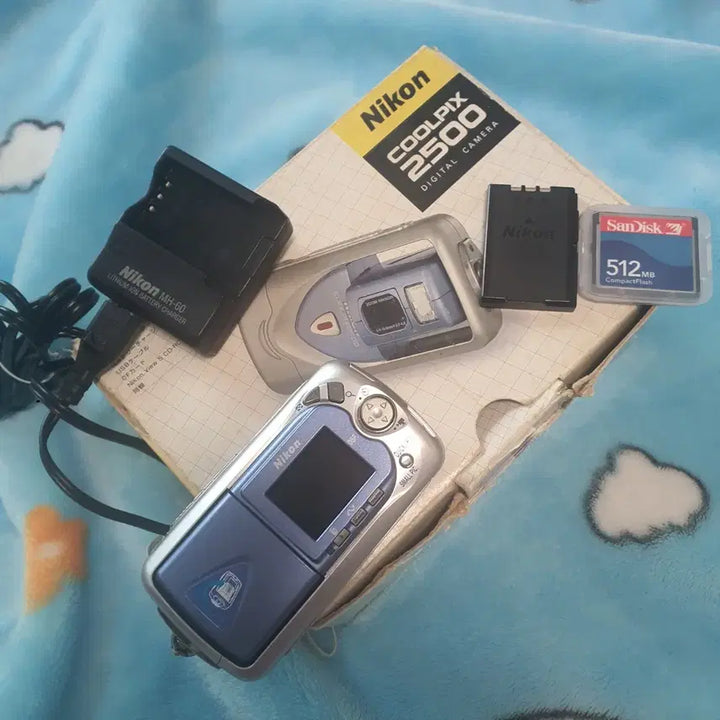[BUNJANG] Nikon Coolpix 2500 Full Box / 니콘 쿨픽스 2500/nikon coolpix 풀박스(작동확인완료)