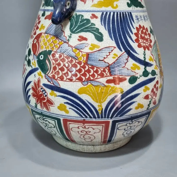 [BUNJANG] Ming Dynasty Wanli Period Celadon Porcelain Fish and Algae Motif Pipiform Vase (43cm) / 대명만력년제 오채어조문녹두비파준. 고43(대형)