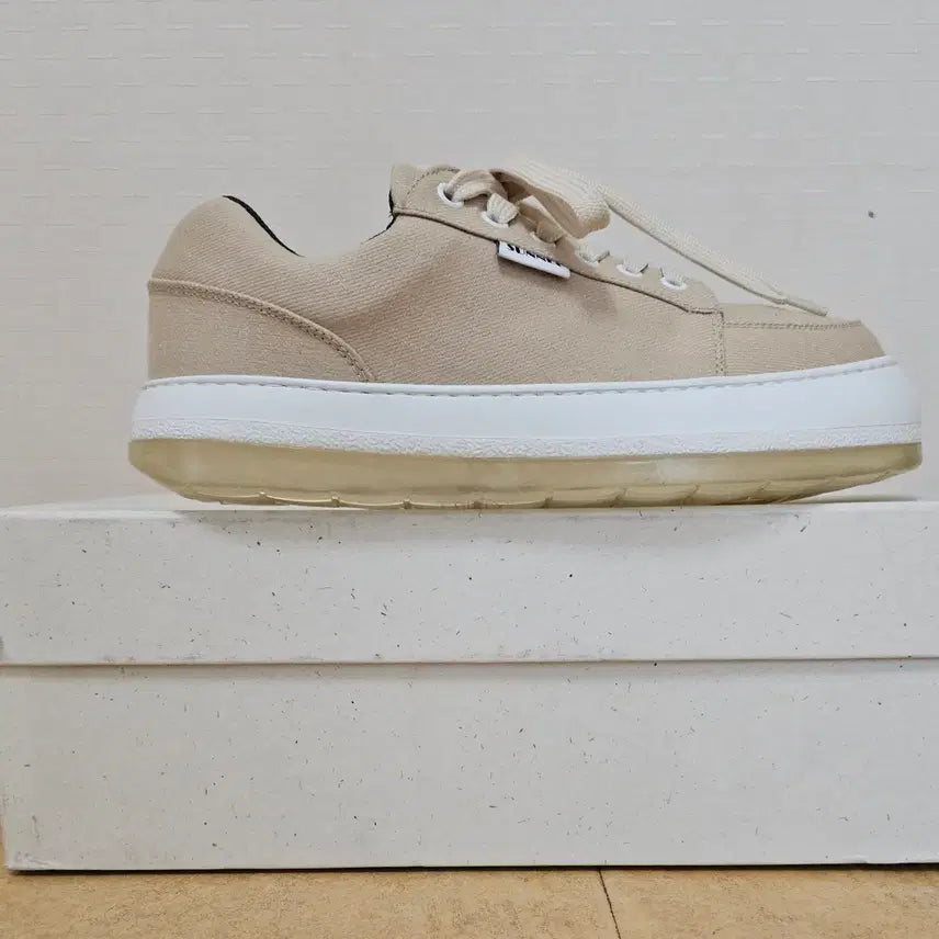 [SOLD OUT] 써네이 SUNNEI 스니커즈 (EU40 사이즈)