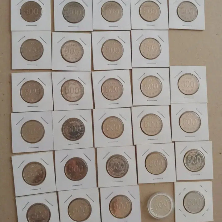 [BUNJANG] 1982-2019 500 Won Coin Collection (Excluding 1998) / 1982년 ~ 2019년 500원 상태 좋은 동전 모음(1998년제외)