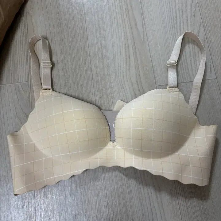 [SOLD OUT] 브라 새상품 75A