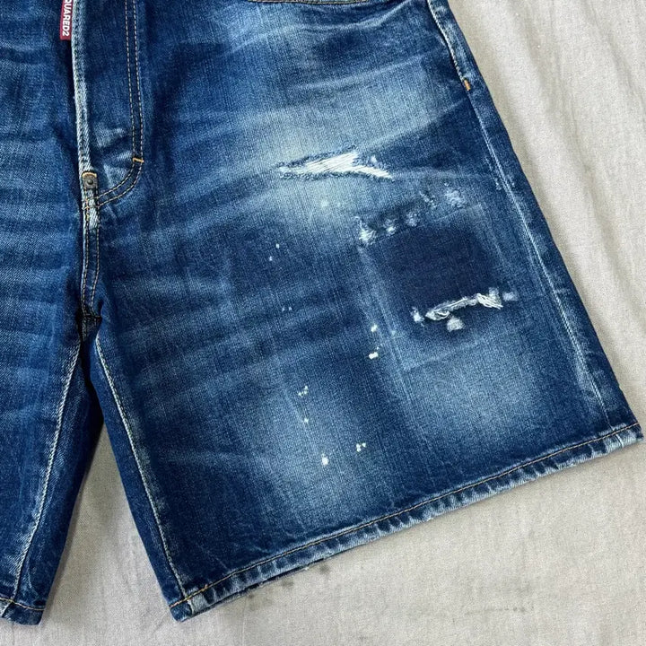 [BUNJANG] Dsquared2 Regular Damage Shorts / 디스퀘어드2 레귤러 데미지 반바지 48