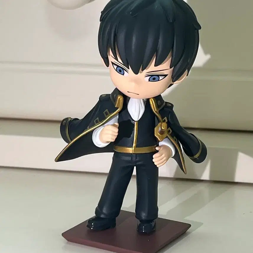 [BUNJANG] Pop Mart Gintama Welcome to Yorozuya Toshizo Hijikata Figure / 팝마트 은혼 웰컴 투 요로즈야 히지카타 토시로 피규어