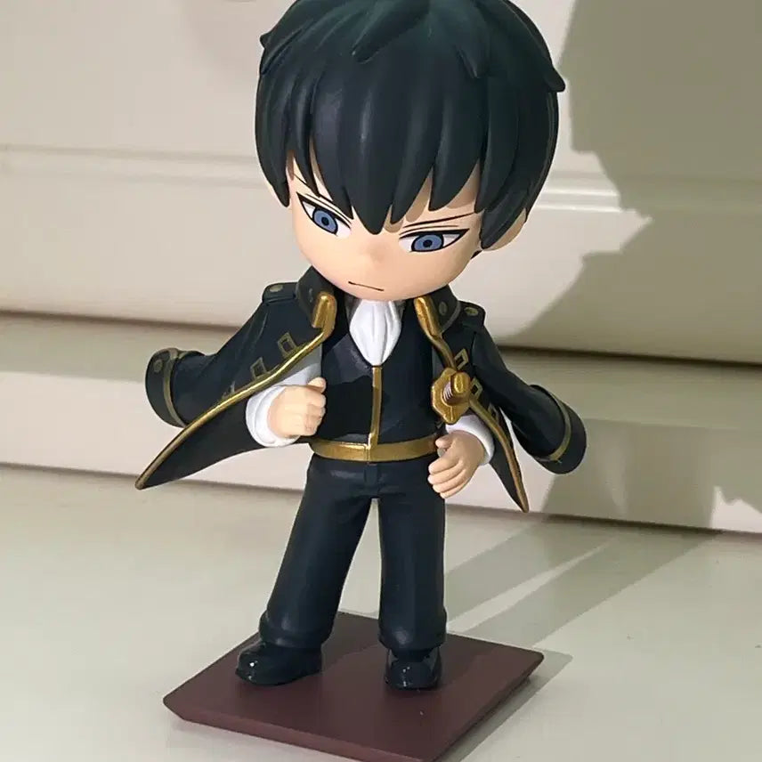 [BUNJANG] Pop Mart Gintama Welcome to Yorozuya Toshizo Hijikata Figure / 팝마트 은혼 웰컴 투 요로즈야 히지카타 토시로 피규어