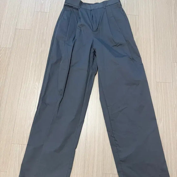 [BUNJANG] One-Pleat Back-Banding Nylon Pants / [30-32] 원턱 뒷밴딩 나일론 팬츠 블랙,차콜