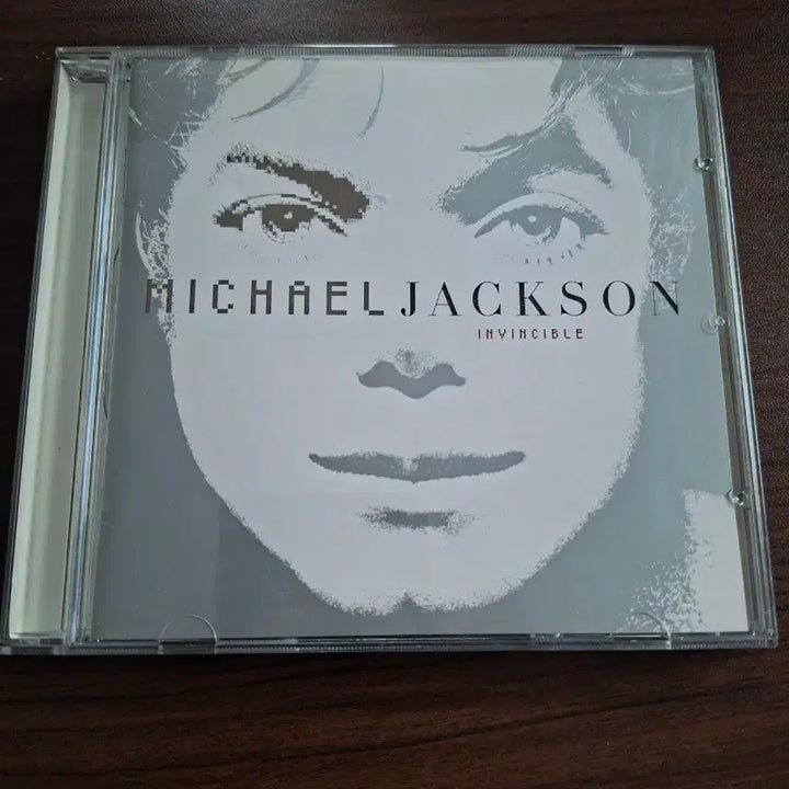 [BUNJANG] Michael Jackson Invincible CD Album / 마이클잭슨 Invincible CD