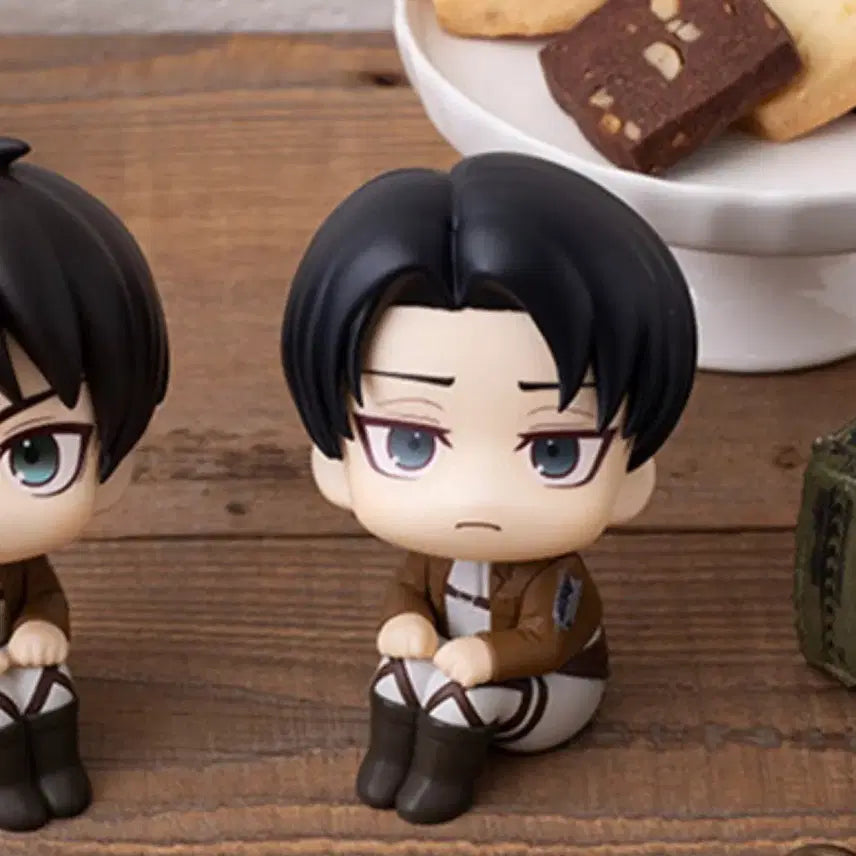 [BUNJANG] Attack on Titan Levi Look Up Figure (Sealed) / [미개봉] 진격의거인 리바이 룩업