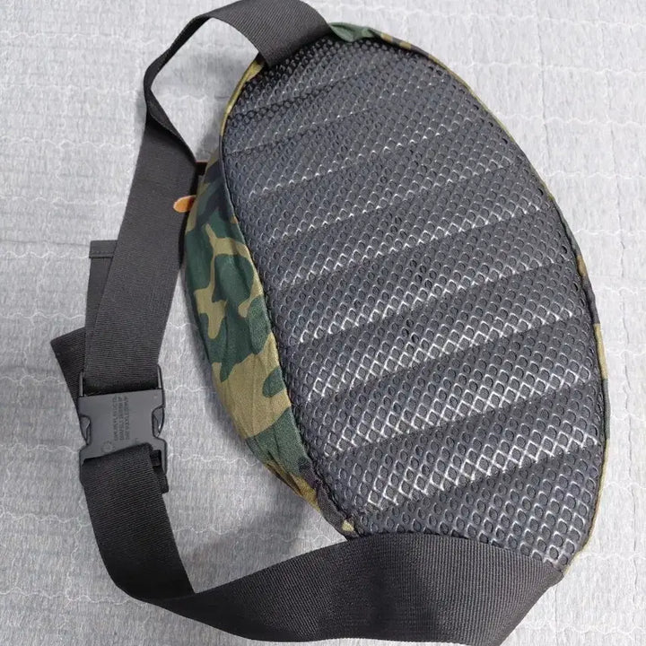 [BUNJANG] Gregory Tailmate S Woodland Camo Nylon Waist Bag (USA Made) / GREGORY 그레고리 테일메이트 S 구로고 실버 태그 USA제