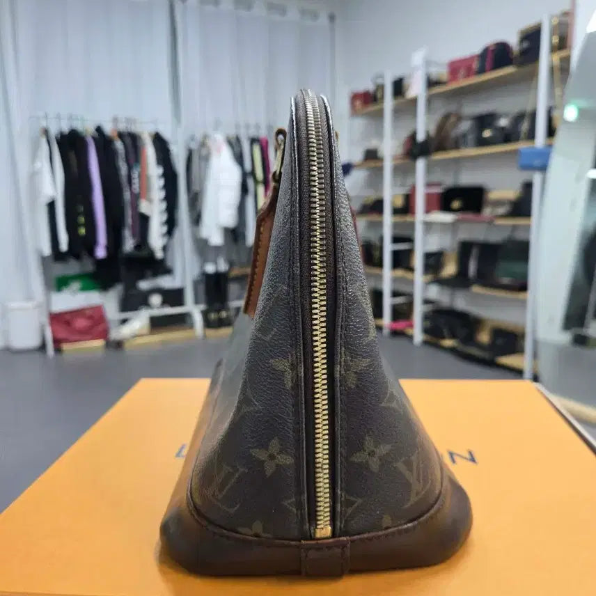 [SOLD OUT] [정품] 루이비통 알마 토트백
