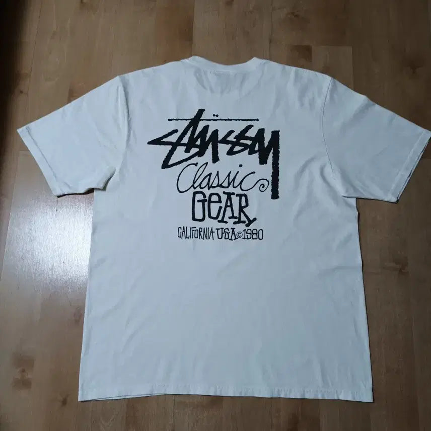 [BUNJANG] Stussy Classic Gear Ivory Short Sleeve T-Shirt L / 스투시 클래식 기어 아이보리 반팔티 L