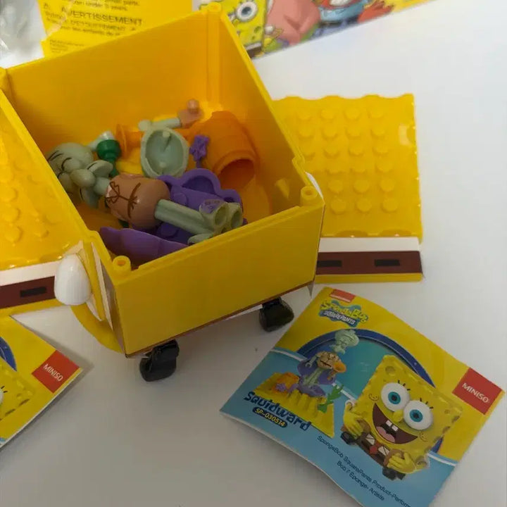 [BUNJANG] SpongeBob SquarePants LEGO Set Bundle (Miniso) / 게시글 확인) 스폰지밥 레고+레고 랜덤깜 3개 일괄 미니소 징징이 뚱이