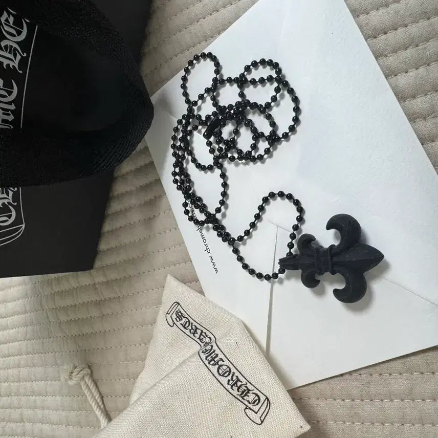 [SOLD OUT] OS) 크롬하츠 실리크롬 플레어 펜던트 블랙