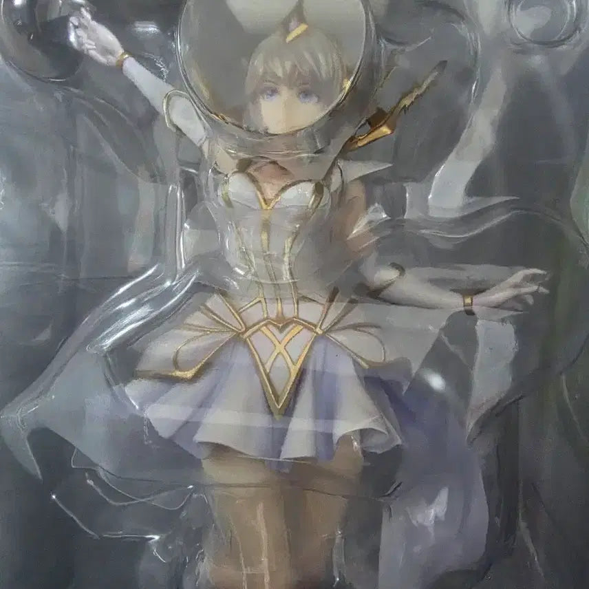 [BUNJANG] Good Smile League of Legends Elementalist Lux Figure / 굿스마일 리그오브레전드 원소술사 럭스 피규어 팝니다