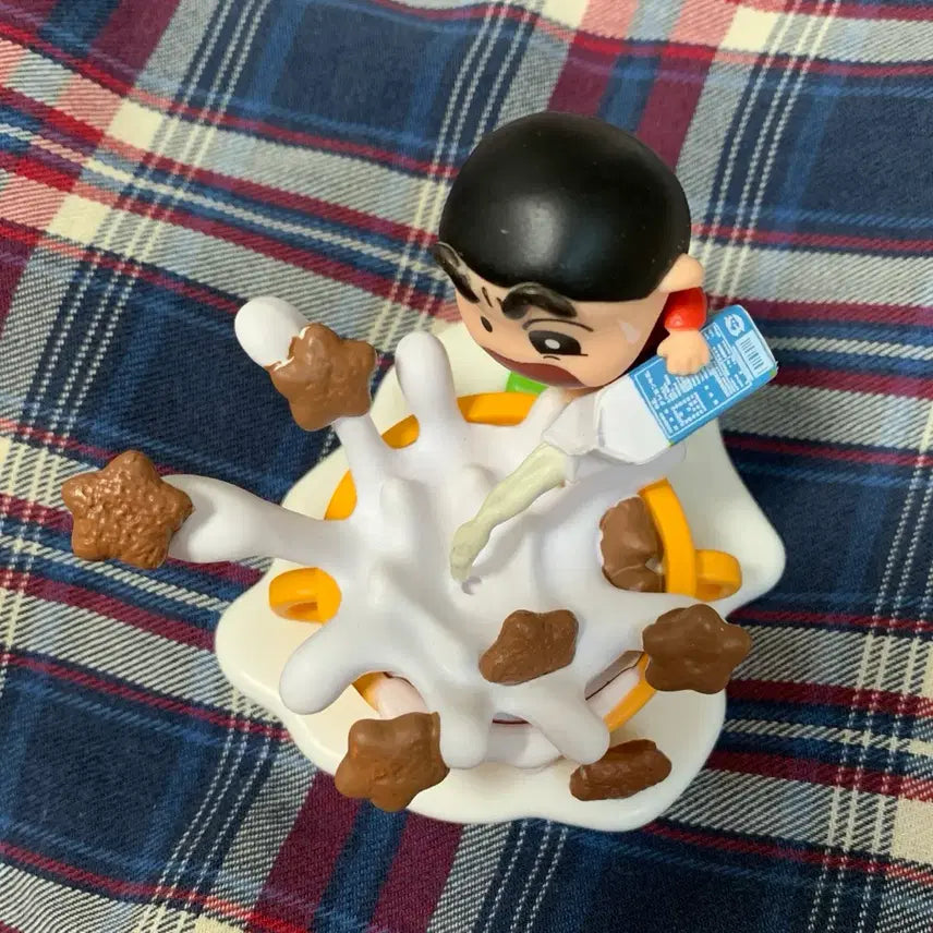 [BUNJANG] Crayon Shin-chan Cooking Assistant Rement Miniature Figure / 짱구 요리를 도와줄거야 리멘트 피규어
