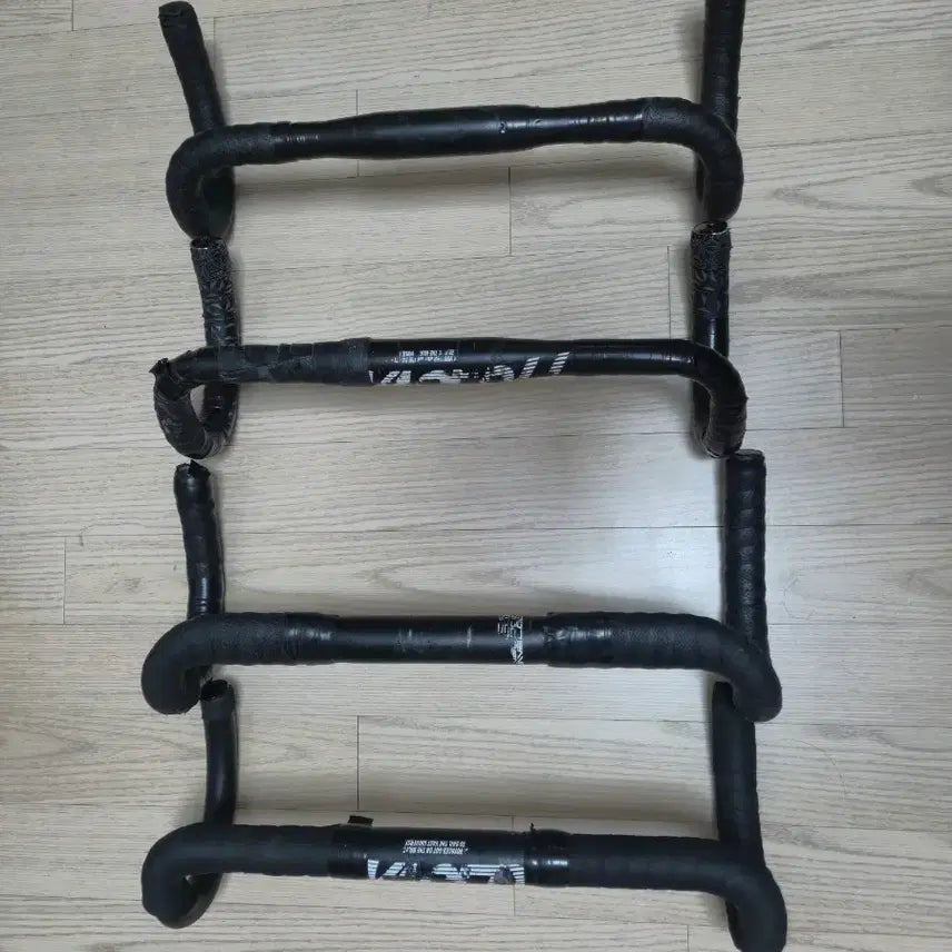 [BUNJANG] Bicycle Handlebars Bundle (4 pcs) / 핸들바 4개 판매합니다
