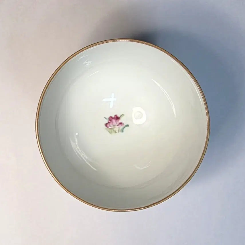 [BUNJANG] Guanxu Period Celadon Porcelain Lotus Flower Tea Bowl / 분채연화문다완