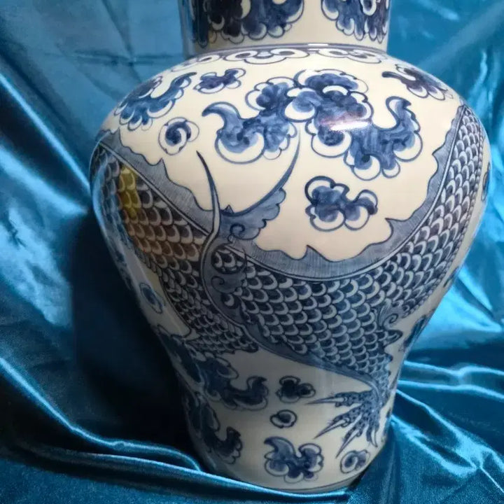 [BUNJANG] Blue and White Porcelain Vase with Dragon and Cloud Motif / 청화 수파어문 대관