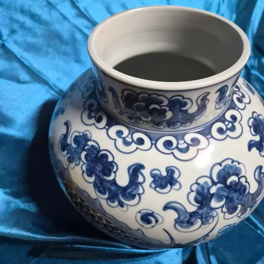 [BUNJANG] Blue and White Porcelain Vase with Dragon and Cloud Motif / 청화 수파어문 대관