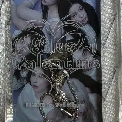 [BUNJANG] NMIXX Blue Valentine Love Token Bracelet Limited Edition Photocard / 엔믹스 블루발렌타인 러브토큰 한정반 팔찌 판매합니다