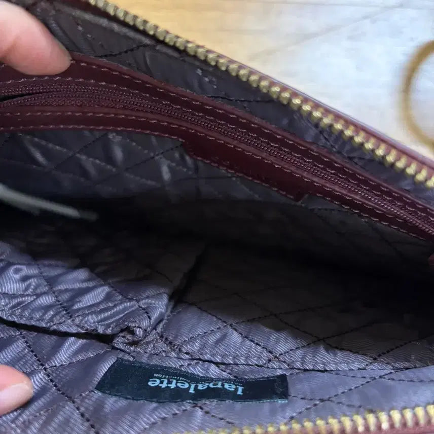 [BUNJANG] Lapalette Crossbody Bag Wine Leather Horse Design / 라빠레트 가방
