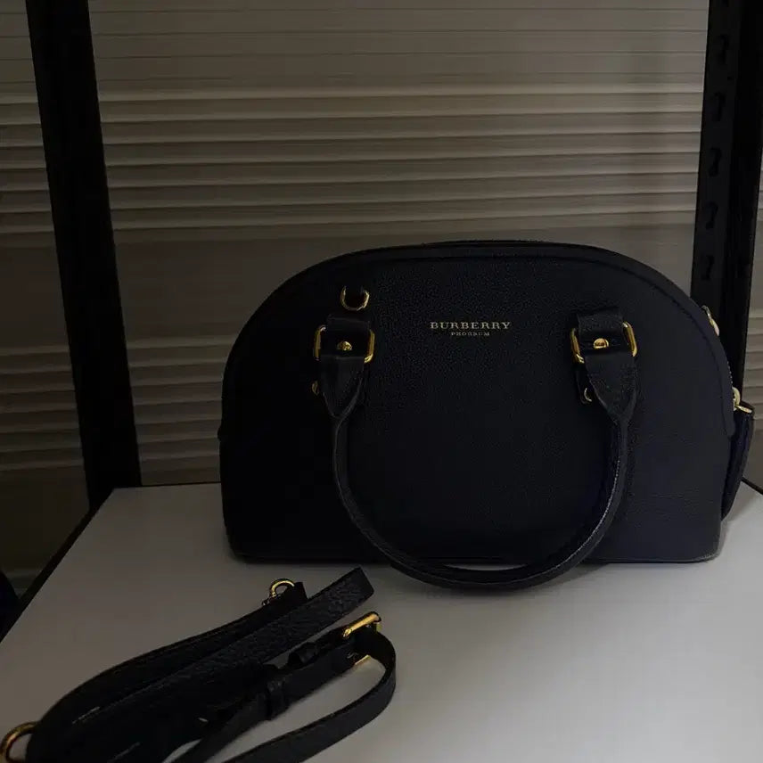 [BUNJANG] Burberry Bowling Bag Tote Crossbody / 버버리 볼링백 토트크로스백