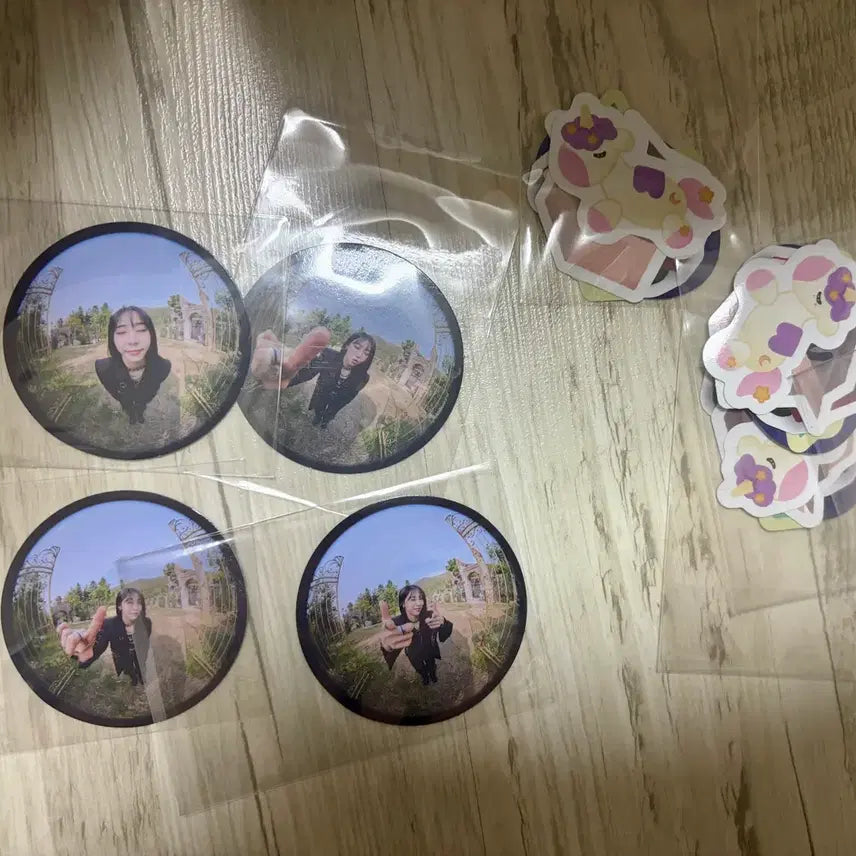 [BUNJANG] Moonbyul Mamamoo Museum Dding Dding Sticker / 문별 콘서트 스크래치 상품 / 띵똥 스티커 마마무 뮤지엄