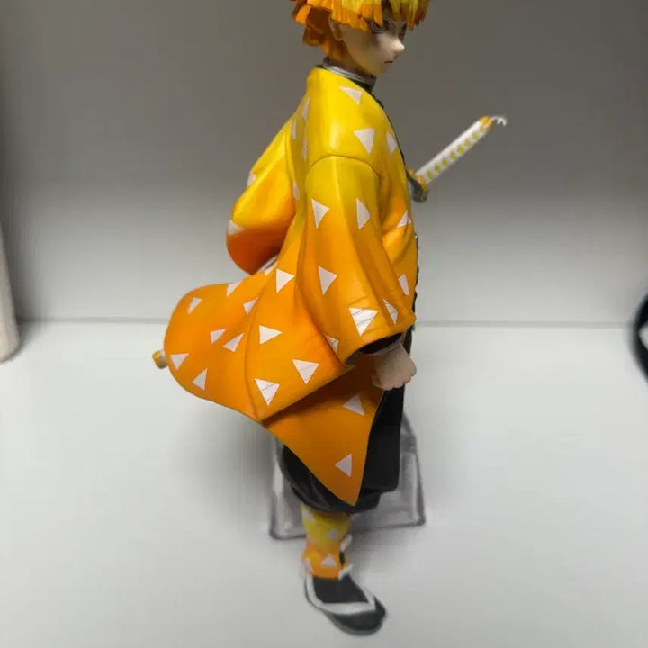 [BUNJANG] Ichiban Kuji Demon Slayer Zenitsu Figure A Prize Box / 이치방쿠지 젠이츠 a상 박스O