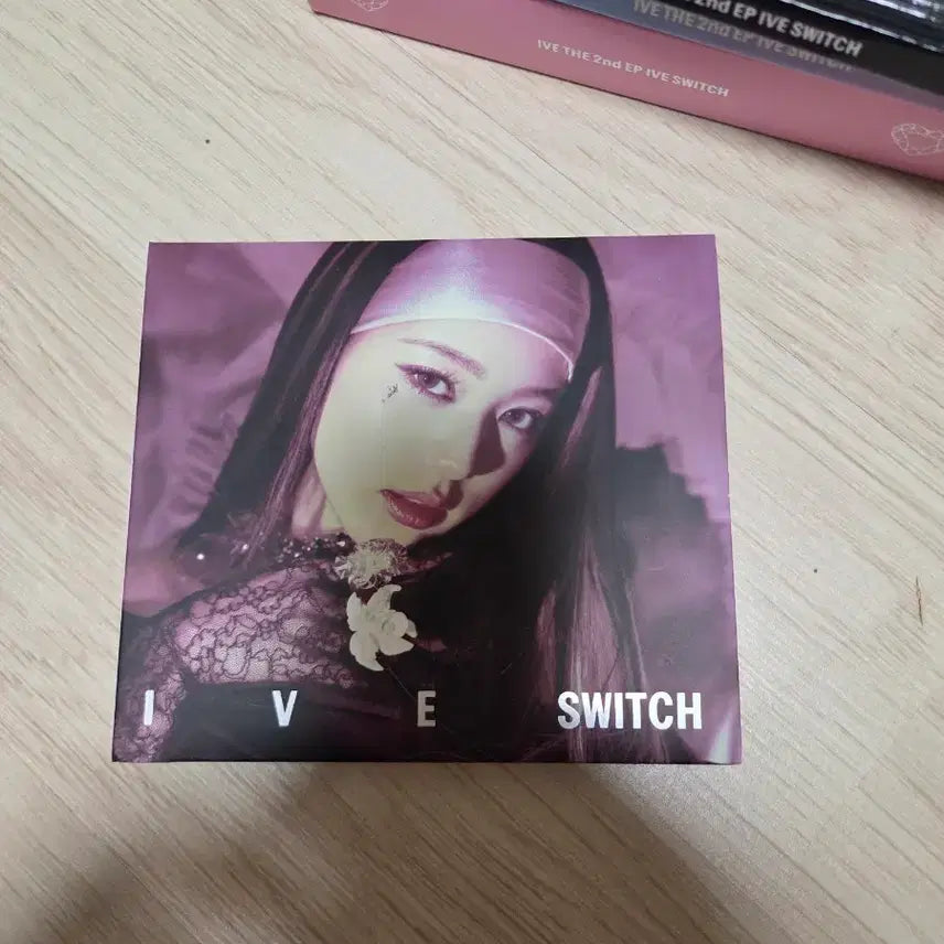 [BUNJANG] IVE SWITCH Album (Includes Wonyoung Individual Album) - No Photocard / 아이브 IVE  SWITCH 앨범(장원영 개인 앨범 포함)포토카드 없음