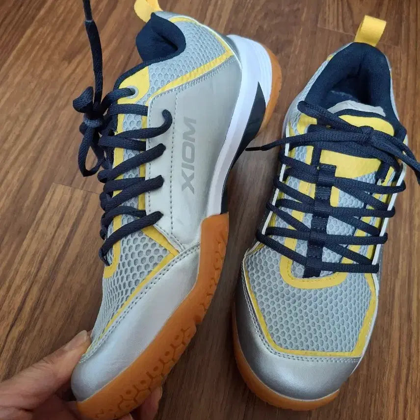 [BUNJANG] XIOM Badminton Shoes Yellow/Silver 245mm / XIOM 운동화 245mm 옐로우/실버  거의새것