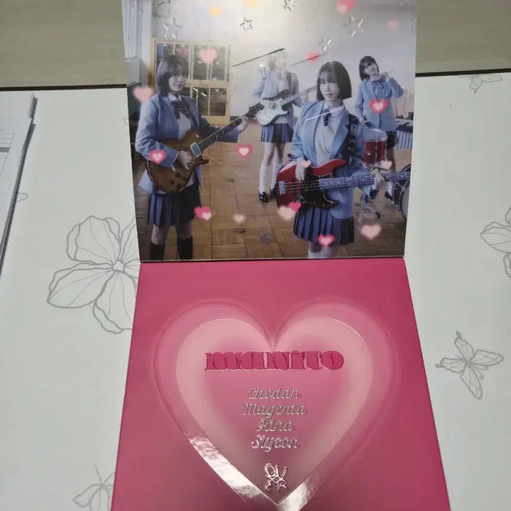 [BUNJANG] QWER Manito Mini Album / QWER 마니또 앨범 (고민중독)