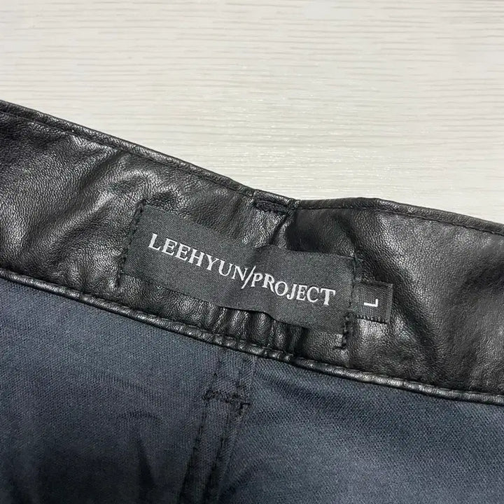 [BUNJANG] Lee Hyun Project Matte Black Leather Biker Pants L / 이현 프로젝트 매트 블랙 레더 바이커 팬츠 L