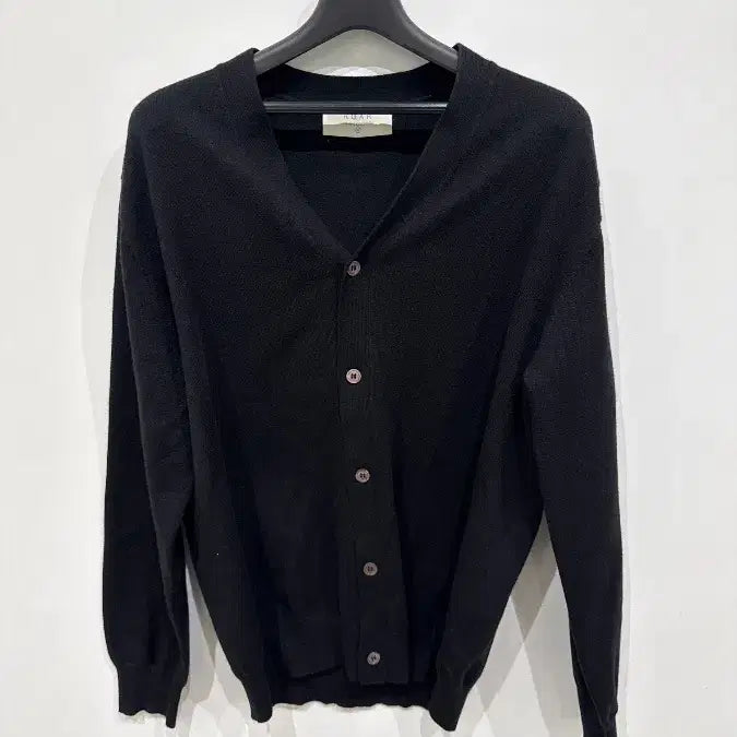 [SOLD OUT] [M] 로아 블랙 V넥 가디건