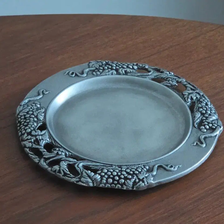 [BUNJANG] Vintage Pewter Plate with Grapevine Motif / 빈티지 주석 접시