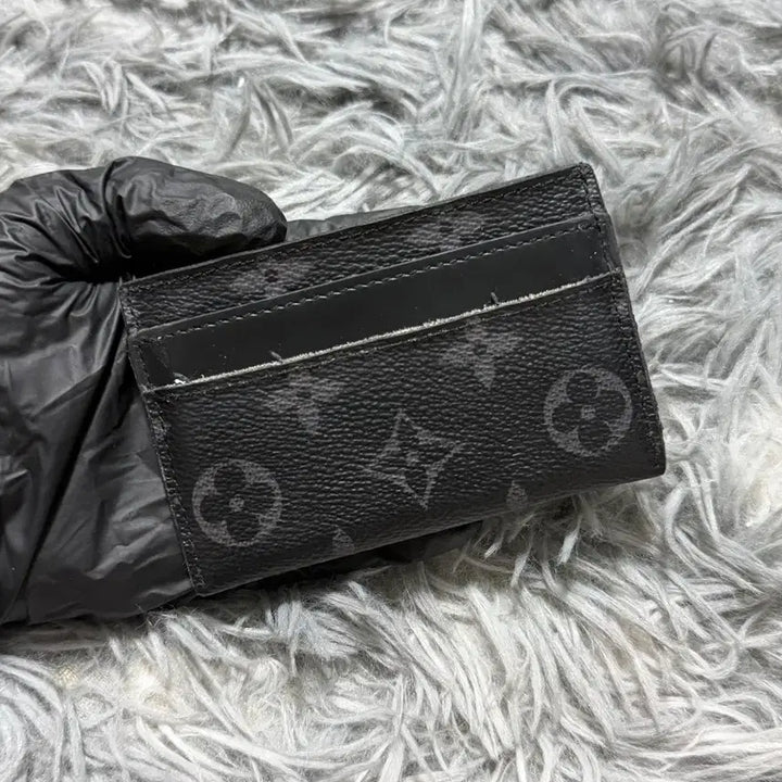 [SOLD OUT] 루이비통 모노그램 이클립스 카드지갑