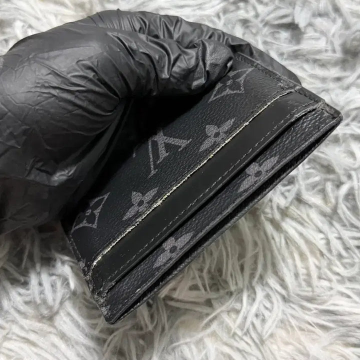 [SOLD OUT] 루이비통 모노그램 이클립스 카드지갑