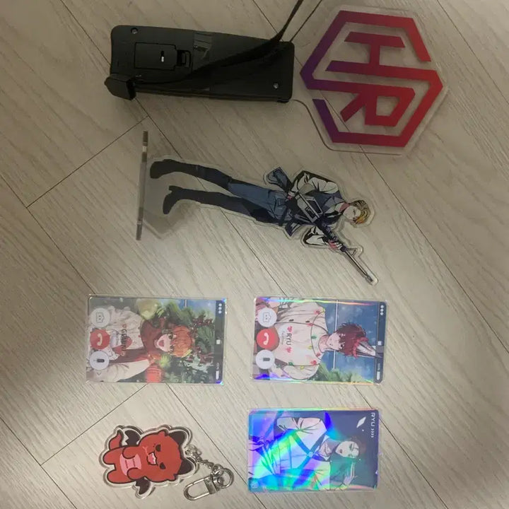 [BUNJANG] Revolushon Official Goods Photocard, Lightstick, Sticker Set, Calendar, Photobook, Keychain, Acrylic Stand / 리레볼루션 공식 굿즈 판매