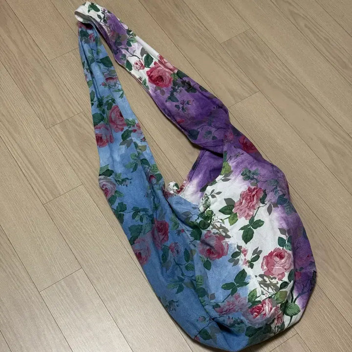 [BUNJANG] Vintage Hippie Mori Girl Shoulder Bag with Gradient Flower Pattern / 빈티지 히피 모리걸 크로스백 그라데이션 플라워 패턴 숄더백