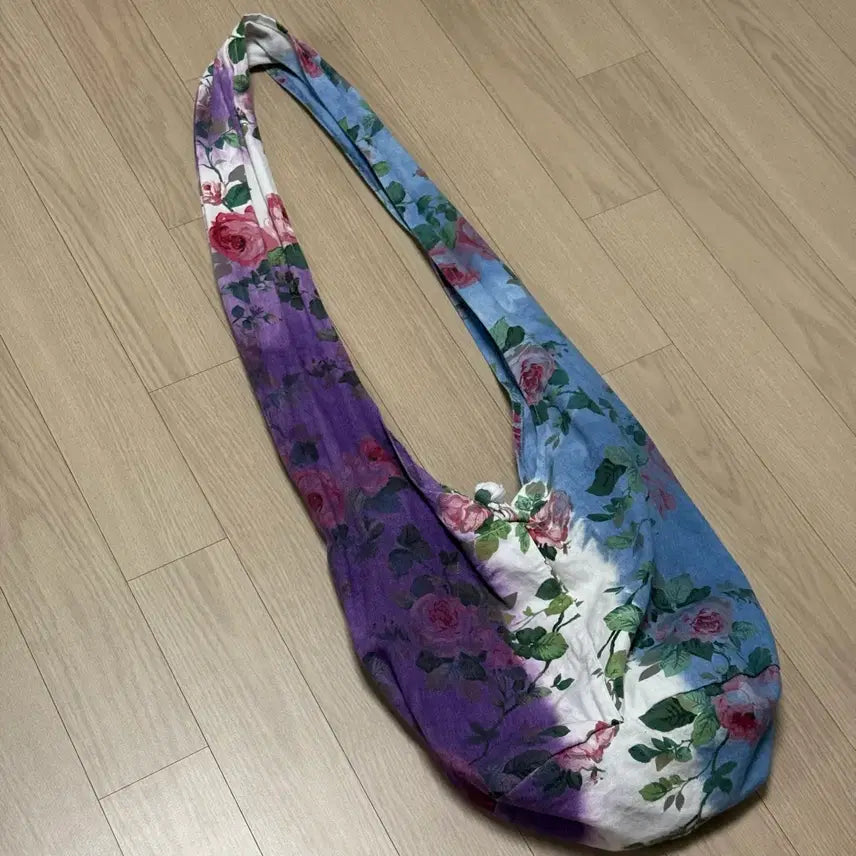 [BUNJANG] Vintage Hippie Mori Girl Shoulder Bag with Gradient Flower Pattern / 빈티지 히피 모리걸 크로스백 그라데이션 플라워 패턴 숄더백