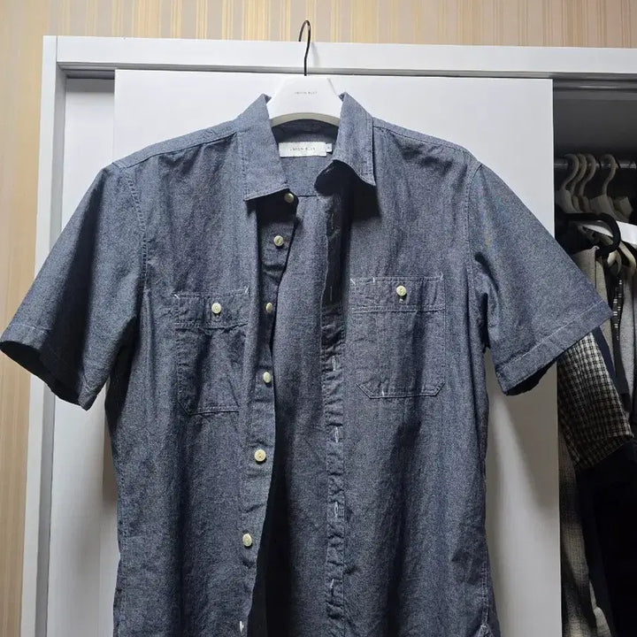 [BUNJANG] Unionblue Chambray Work Half Shirt Blue / 유니온블루 샴브레이 워크 하프 셔츠 블루